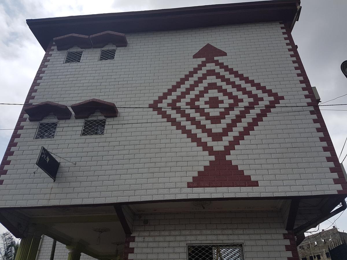 Hotel Kdv Bonaberi Exterior foto