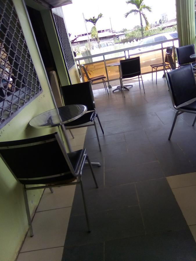 Hotel Kdv Bonaberi Exterior foto